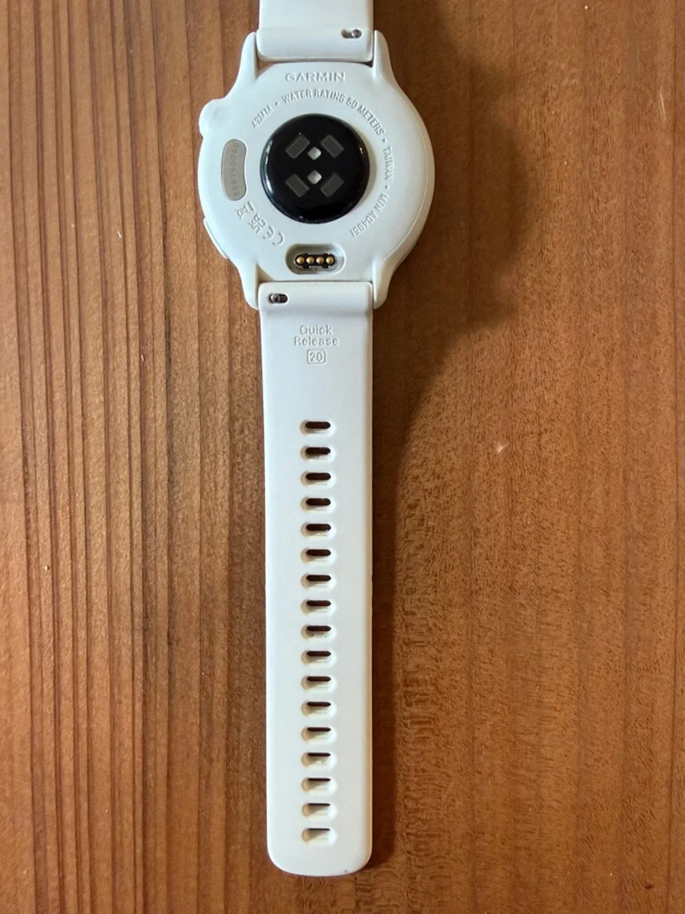 Garmin Vivoactive 6 Lunar Gold - Picture 4 of 9